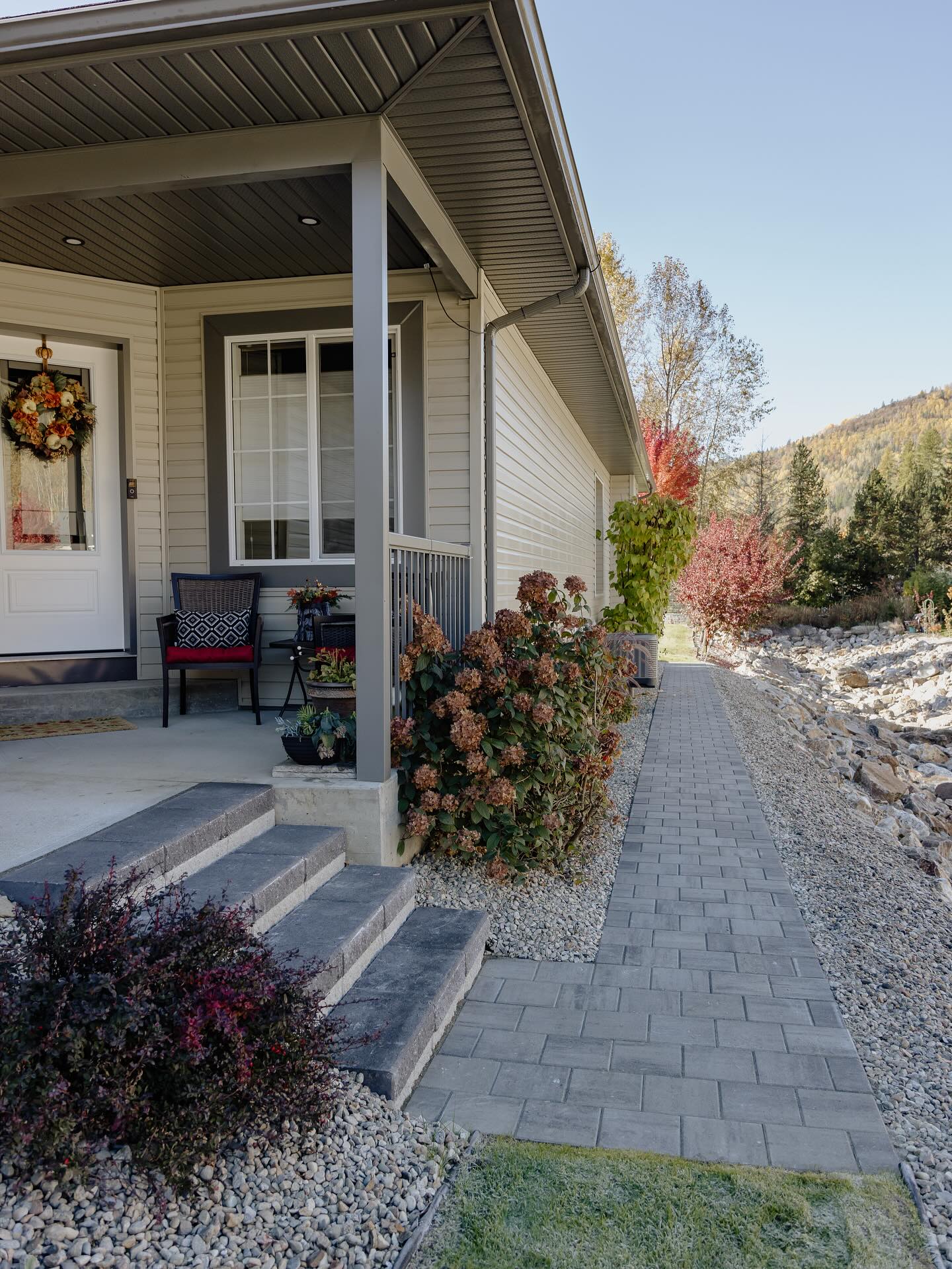 Plan ahead! Pre-book your Spring/Summer 2026 proje…